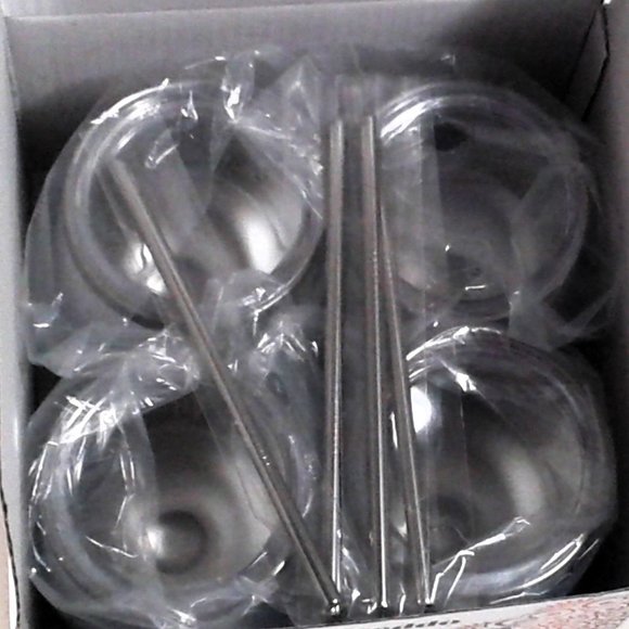 Wine Tumblers w/Straws (4) - Picture 3 of 5